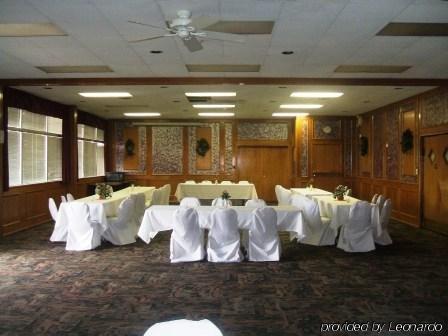 Clinton Regency Inn And Conference Center מתקנים תמונה