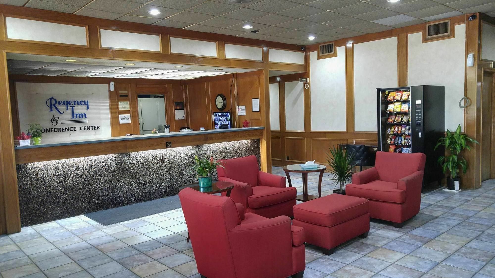 Clinton Regency Inn And Conference Center מראה חיצוני תמונה